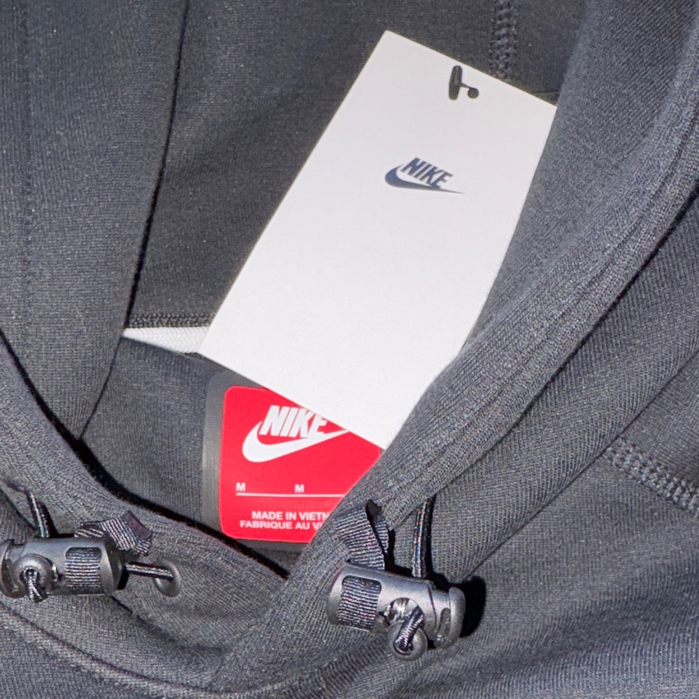 Men’s NWT Nike Sportswear Tech Fleece Hoodie - Picture 3 of 3